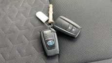 Toyota Corolla 1.8 VVT-i Hybrid Icon Tech 5dr CVT Hybrid Estate